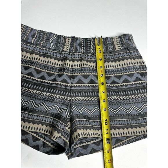 J. Crew Shorts Women's Size 4 Boho Tribal Western Pull On Geometric Pattern - Picture 8 of 11